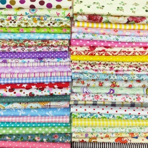 Flic-Flac 200pcs 4 x 4 inches 10cmx10cm Cotton Craft Fabric Bundle Squares product image